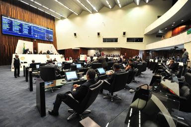 Assembleia aprova projetos do Poder Executivo que tratam da questão fiscal do Estado