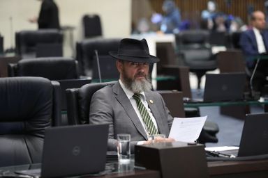 Deputado Tito Barichello (União) promove audiência pública para tratar da Política Estadual das Casas de Apoio no Paraná