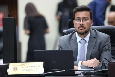 Líder da Oposição reitera pedido ao TCE-PR para barrar expansão do programa Olho Vivo a novos municípios