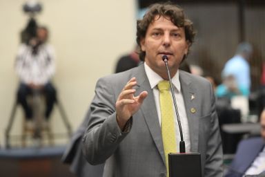 Agora é lei: estabelecimentos não podem cobrar mais que um ingresso de pessoas com necessidades especiais