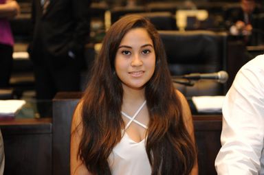 Ingrid Ribeiro de Souza, estudante de Cianorte, vive dia histórico na Alep