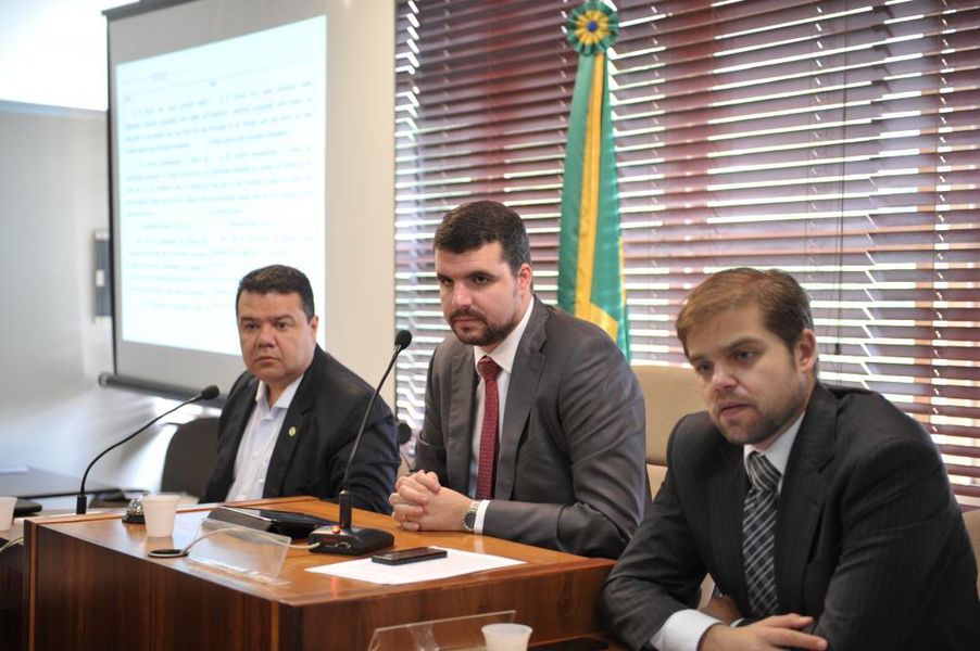 Reunião da Comissão de Revisão do Regimento Interno.