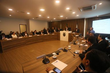 Especialistas analisam a PEC das aposentadorias dos ex-governadores