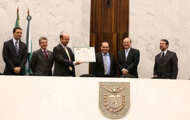 Assembleia faz sessão solene para comemorar centenário da Faculdade de Direito da UFPR