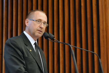 CREA-PR apresenta a Agenda Parlamentar 2012 aos deputados