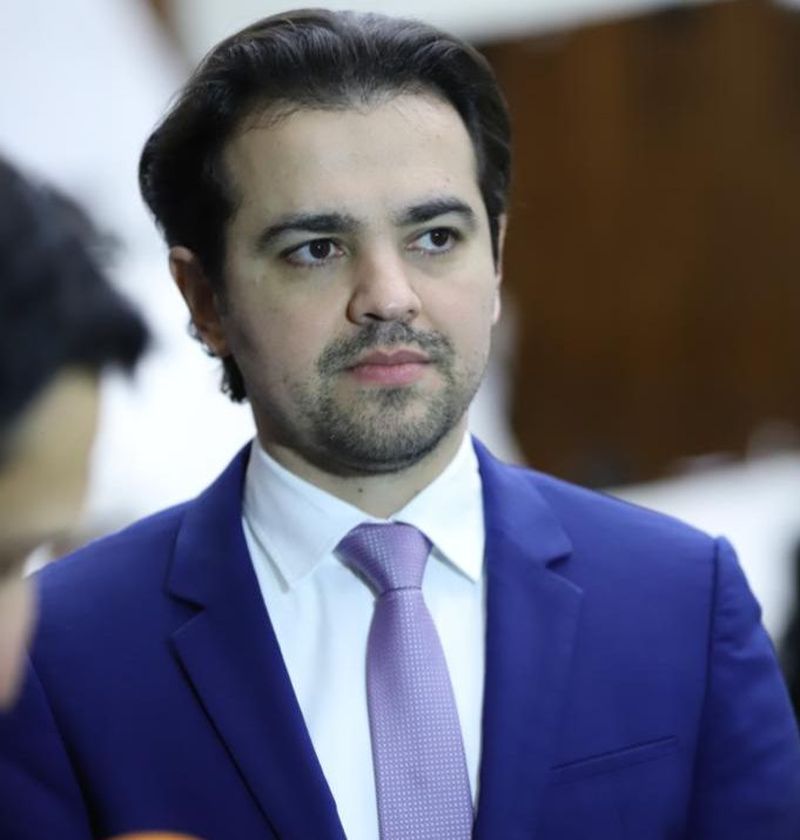 guerra agosto lilás