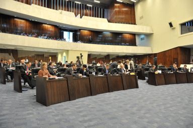Assembleia aprova projetos que garantem benefícios aos servidores do Estado