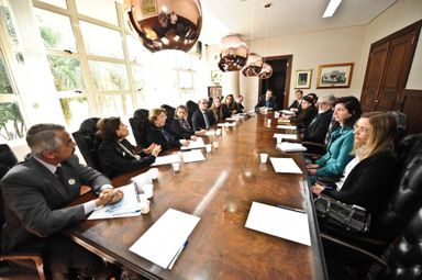 Escola do Legislativo da Alep participa da criação de rede pública de qualificação profissional