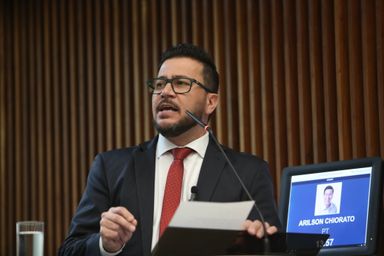 Deputado Arilson Chiorato (PT) apresenta pedido de impeachment contra o Governador Ratinho Jr.