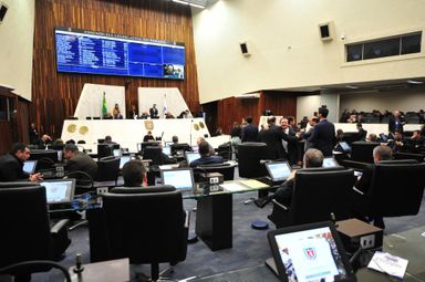 Aprovada inserção do símbolo do Transtorno de Espectro Autista nas vagas de estacionamento preferenciais