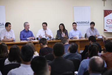 Ratinho Junior afirma que o fim de aposentadoria dos ex-governadores foi um "dia histórico para o Paraná"