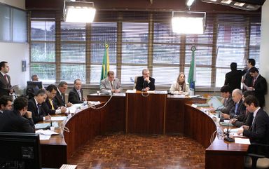 CCJ aprova sete mensagens do Executivo, a maioria sobre empréstimos