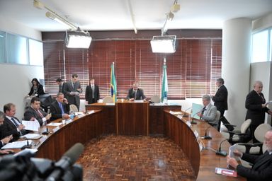 CCJ aprova reajuste de servidores dos três Poderes em sessão extraordinária