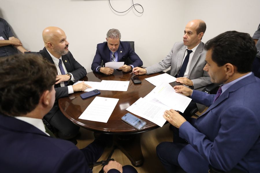 com criança 07042026