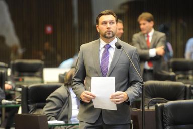 Projeto prevê que prestadores de serviços contínuos estendam benefícios de promoções a clientes antigos