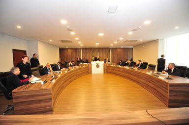 CCJ aprova 21 emendas a projeto que permite ao Executivo utilizar depósitos judiciais
