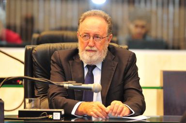Assembleia presta homenagem à Folha de Londrina pelos seus 70 anos