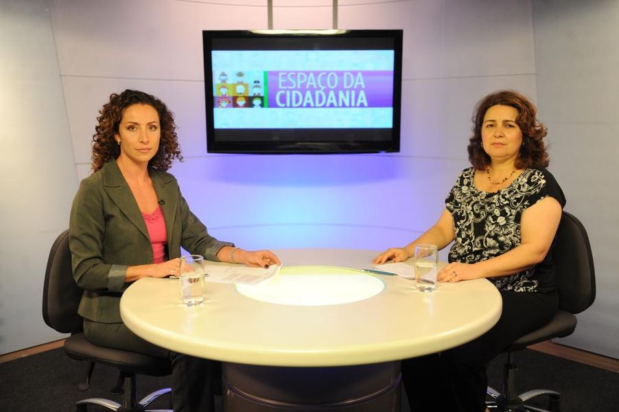 Promotora analisa audiências públicas como instrumento de participação social no programa “Espaço da Cidadania” 
