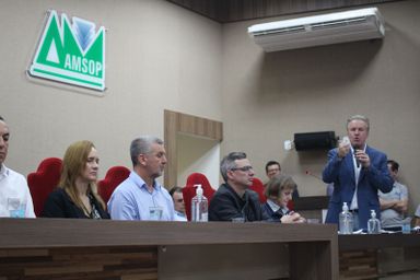 Deputado Luis Corti vai (PSB) a Brasília apresentar demandas dos produtores de leite