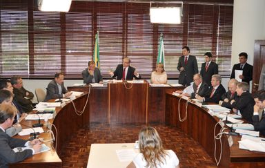 CCJ analisa mensagem do Executivo que altera lei da Defensoria Pública