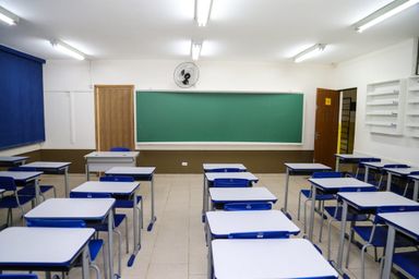 Proposta que garante matrícula escolar para filhos de mulheres vítimas de violência doméstica passa na Comissão de Educação