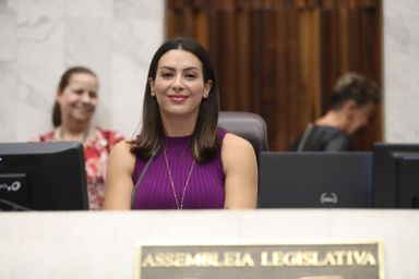 Deputada Mabel Canto (PSDB) comemora distribuição gratuita de absorventes a mulheres em situação de vulnerabilidade social