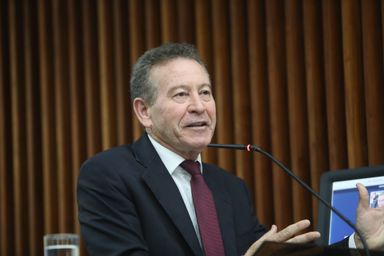 Deputado Professor Lemos (PT) critica proposta da SEED para fechamento de CEEBJAs