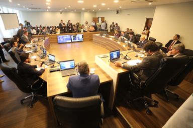 Pedido de vista na CCJ adia votação de emendas ao projeto de desestatização da Ferroeste