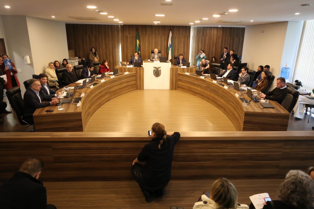 CCJ inicia análise de recursos contra suspensão de prerrogativas do deputado Renato Freitas (PT)