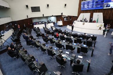 Assembleia amplia direito de informação dos consumidores paranaenses sobre a validade dos alimentos