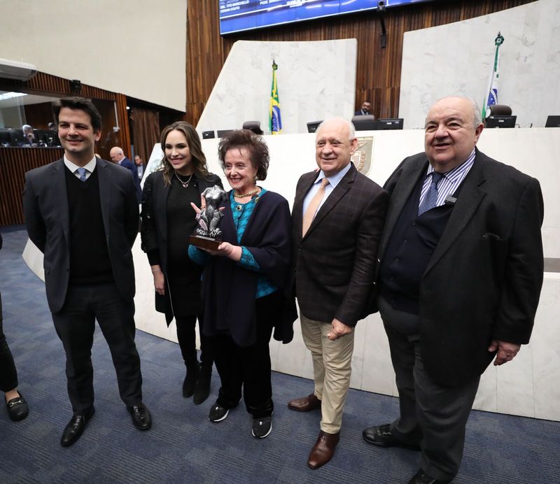 rosy de mancedo premio margarita maria victoria