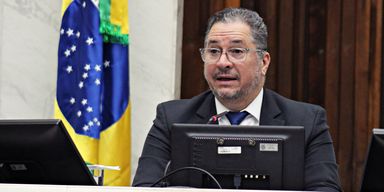 "Seguiremos trabalhando para fortalecer o Poder Legislativo", afirma deputado Gilson de Souza (PL) ao assumir a 3ª Vice-Presidência da Alep