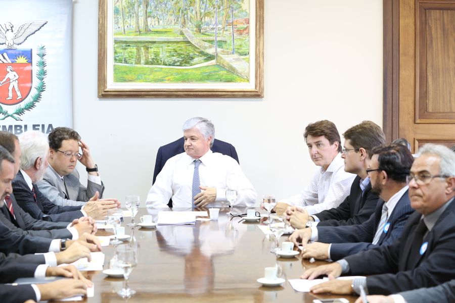 Dirigentes de entidades se reunem para discussão do Funrejus na Presidencia da Alep