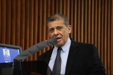 Trabalhadores do ferry boat estão com salários atrasados, diz deputado Galo