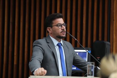 Oposição cobra explicações de convênio de R$ 38 milhões sem licitação feito pela Casa Civil com fundação do MS