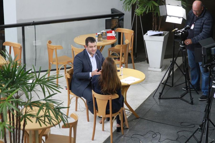 alexandre amaro café com política