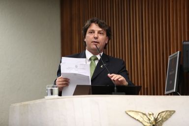 Denúncias de violência contra idoso poderá ser feita via WhatsApp