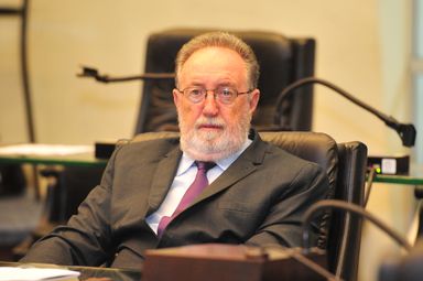Deputado pede que prêmios do Nota Paraná sejam repassados para 1.400 entidades