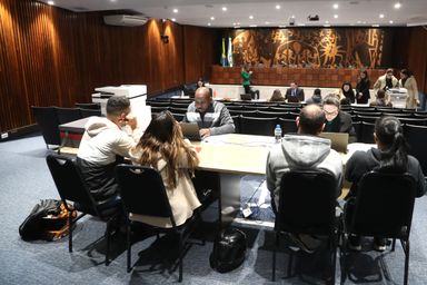 Mutirão da Defensoria Pública na Assembleia promove 100 atendimentos