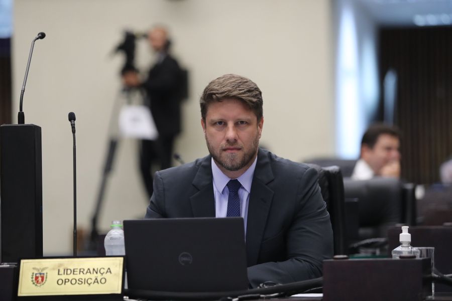 requião filho barragens