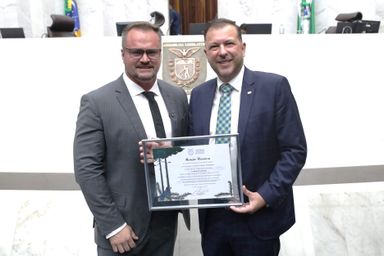 Luciano Lourenço é homenageado com Menção Honrosa pela Assembleia Legislativa