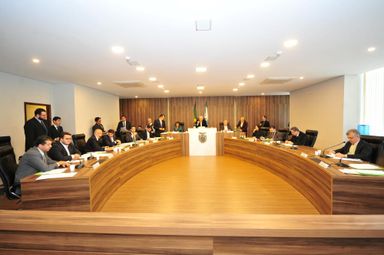 CCJ aprova presença obrigatória de farmacêutico nos quadros das transportadoras de remédios