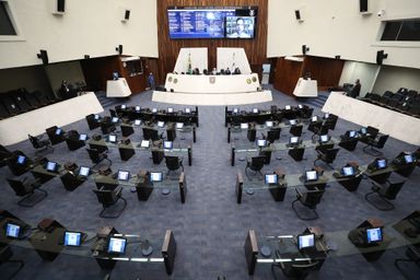 Há um ano a Assembleia Legislativa do Paraná realizava a primeira sessão plenária de forma remota