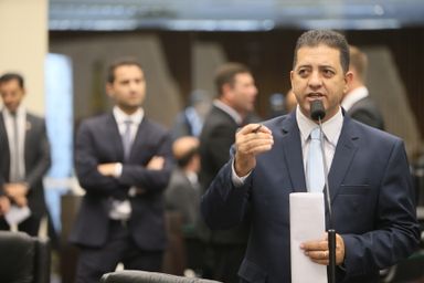 Projeto de lei prevê o controle do nível de reservatórios de hidrelétricas no Paraná.