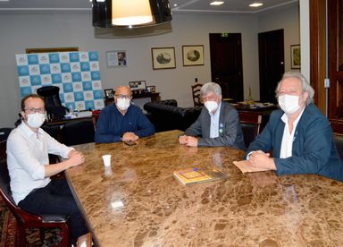Alumni UEL busca apoio da Assembleia para fortalecimento do ensino superior