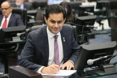 Assembleia aprova isenção da tarifa do transporte intermunicipal para pessoas com espectro autista