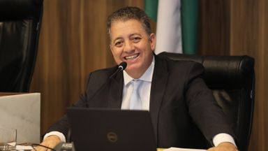 Deputado Cobra Repórter (PSD) destaca avanço de projetos de reconhecimento social e esportivo em comissão da Assembleia
