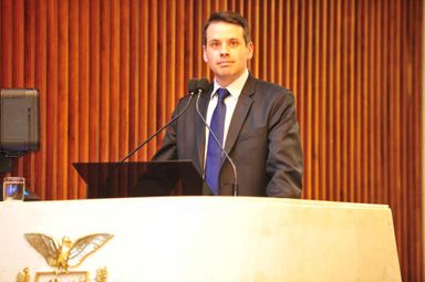 Urologista fala sobre o Novembro Azul e a importância dos exames de prevenção do câncer de próstata