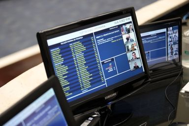 Deputados começam a votar orçamento do Estado para 2021