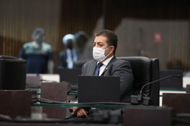 Deputado Cobra Repórter solicita Menção Honrosa ao motoboy que atrasou entrega para salvar cachorro abandonado